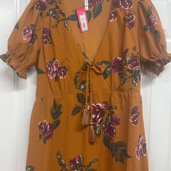 Xhilaration Dresses & Skirts - Women’s xhilaration Floral minidress